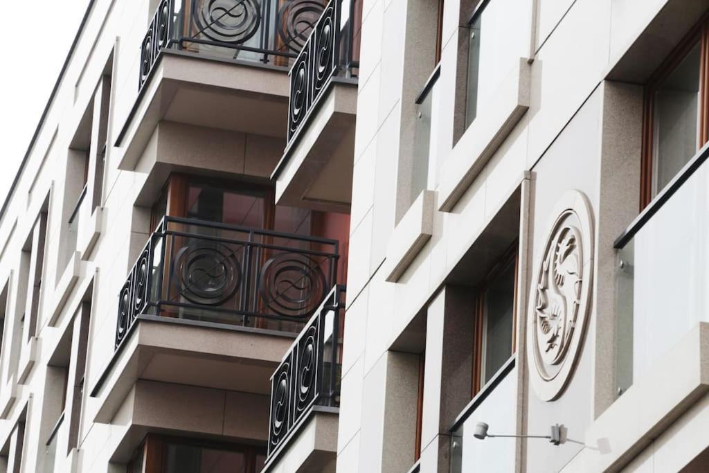 Ekskluzywny Apartament W Centrum Z Balkonem I Parkingiem Краков Экстерьер фото