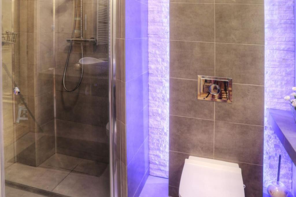 Ekskluzywny Apartament W Centrum Z Balkonem I Parkingiem Краков Экстерьер фото